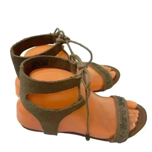 Women’s Minnetonka Wedge‎ Tan Suede Beaded Sandals, Worn Once, Size 6 - Picture 4 of 9